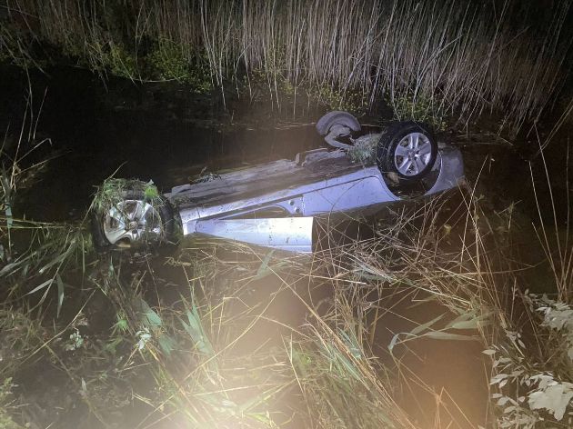 В Киевской области в водоеме вместе с машиной утонул водитель (фото)