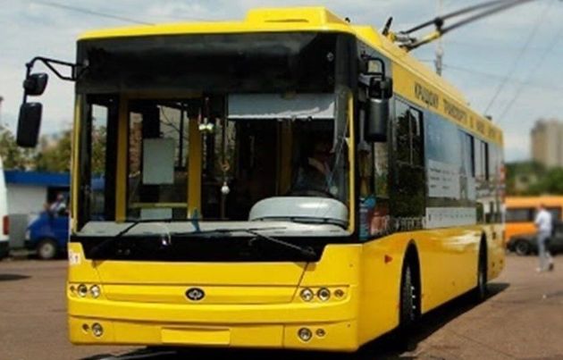 В Киеве водитель троллейбуса пьяным перевозил людей