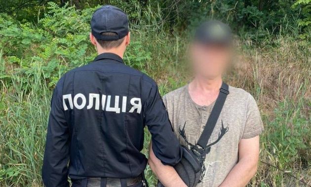 Украл телефон и попался: в Киевской области задержали мужчину (фото)