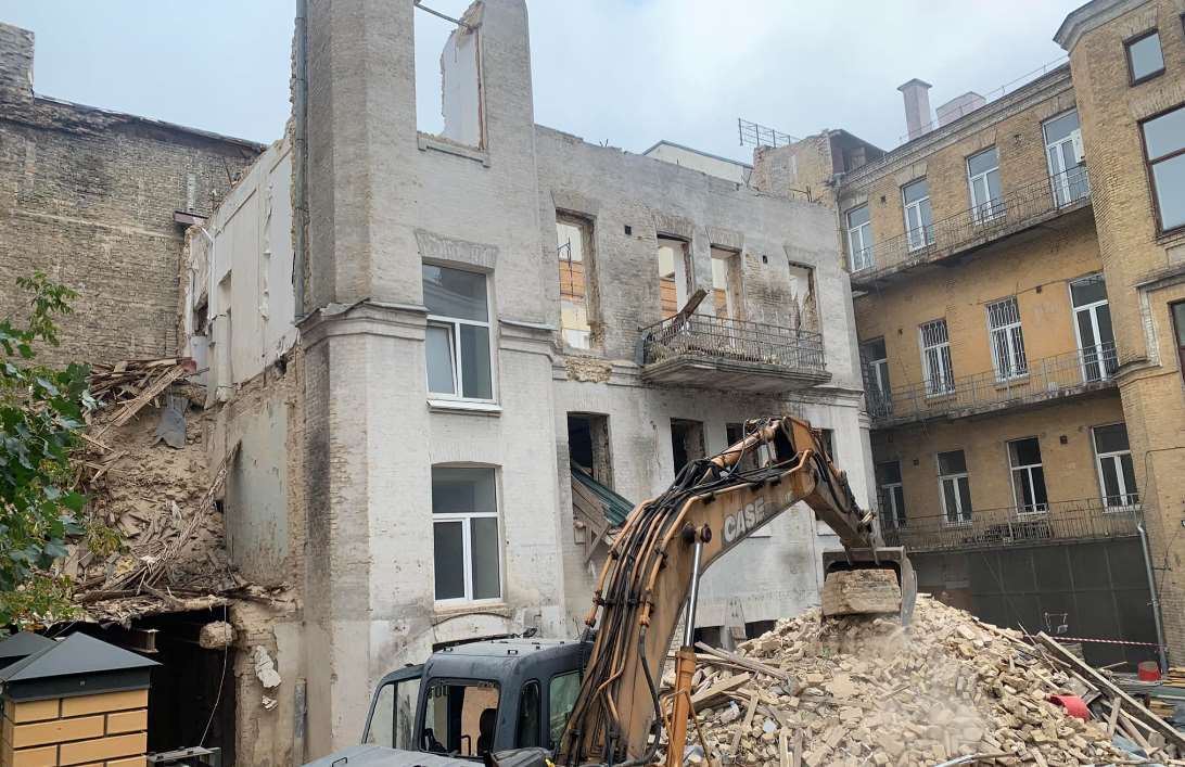 Минкульт требует остановить демонтаж здания Киевского уездного земства в столице