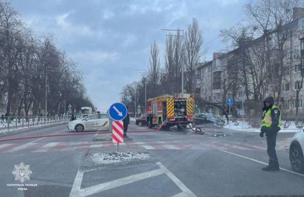 Из-за ракетной атаки в Киеве перекрыты улицы