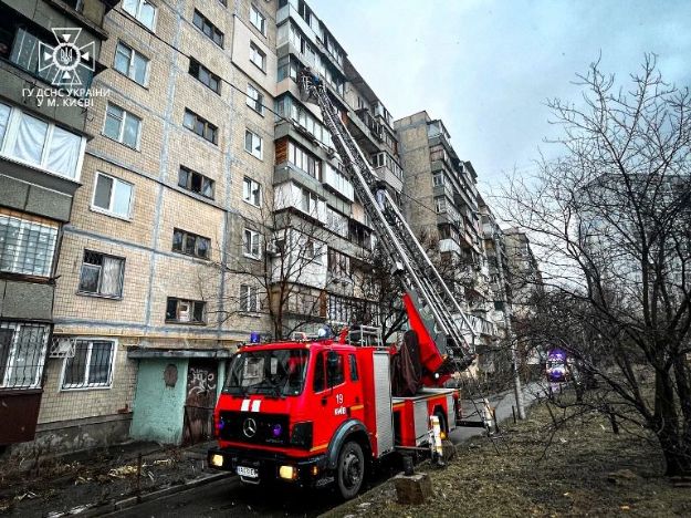 У Києві - пожежа у висотці: загинула жінка