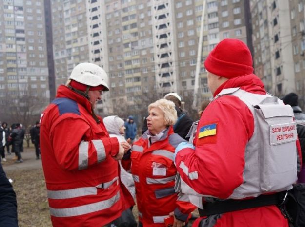 В Киеве развернули штаб помощи пострадавшим от ракетной атаки