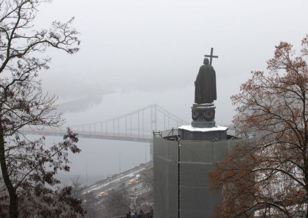 Синоптики предупреждают киевлян о сильном тумане