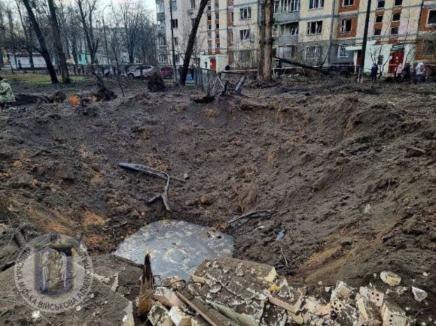 Массированный удар по Киеву: число пострадавших растет