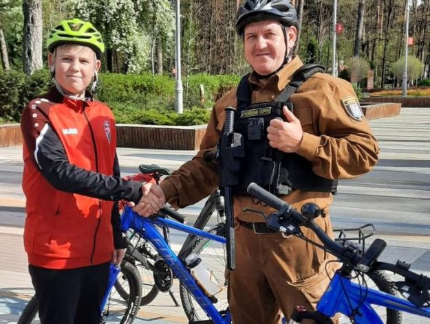 На улицах и в парках Киева появился муниципальный велопатруль