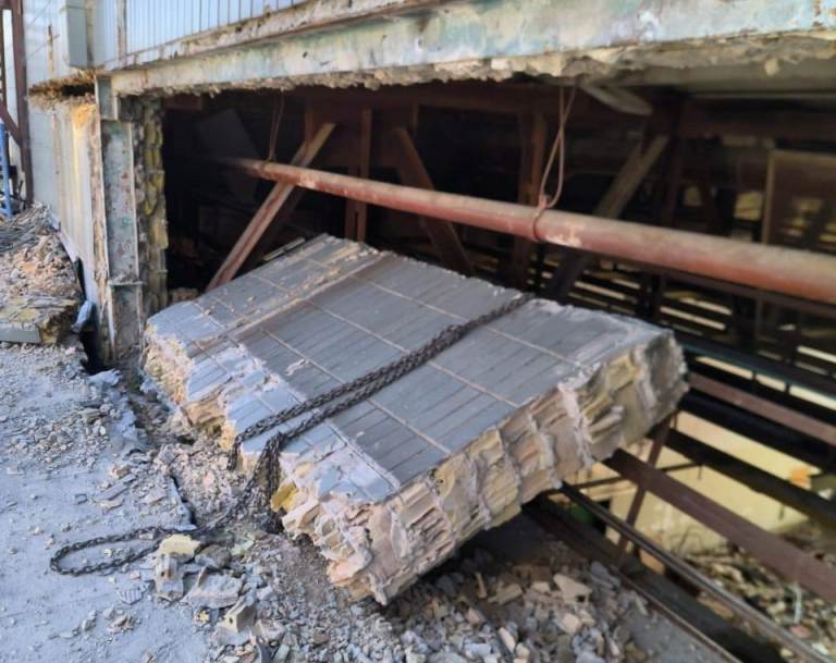 На стройке в центре Киева оборвалась бетонная плита: погиб мужчина