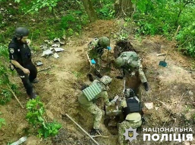 В лесу Киева нашли часть российской ракеты