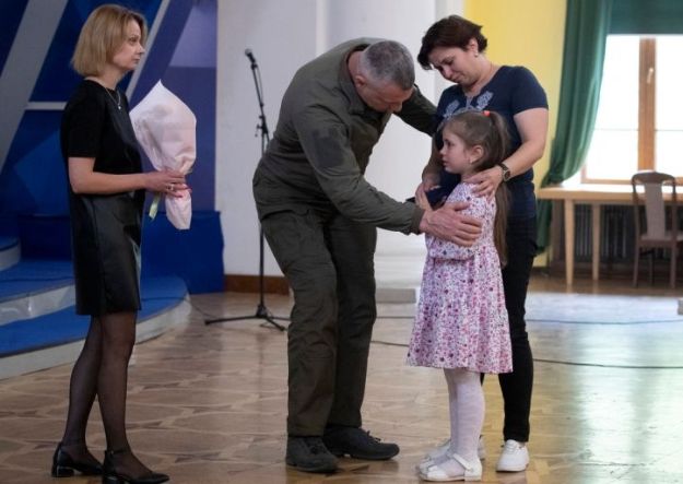 Кличко вручил награды семьям погибших киевлян - защитников Украины