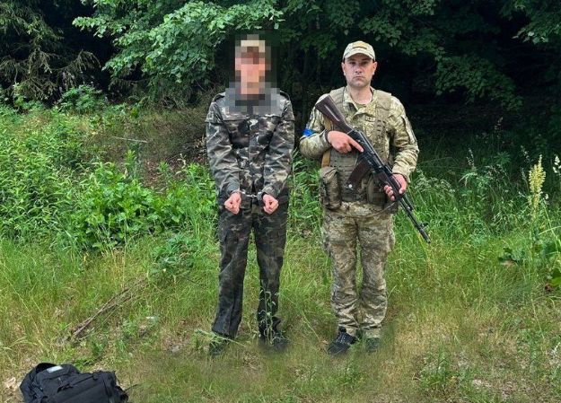 На Волині затримали жителя Київщини, який хотів вплав потрапити до Польщі