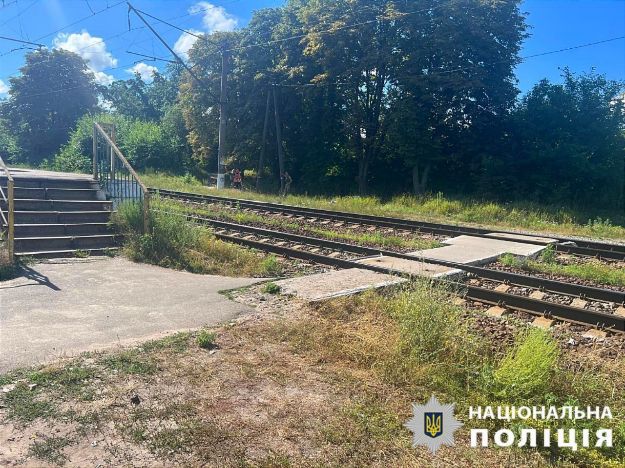 Переходил пути: на Киевщине мужчина погиб, попав под поезд