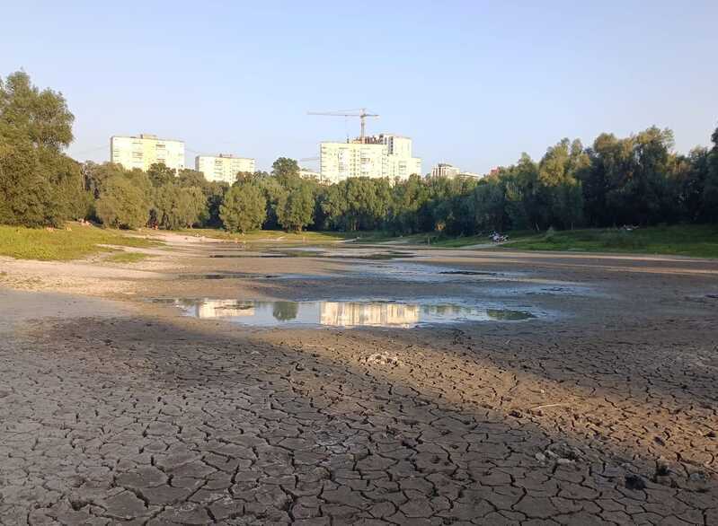 висохле озеро на Виноградарі