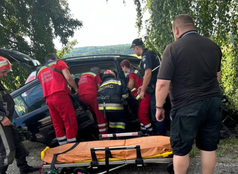 На Київщині – смертельна ДТП: загинуло подружжя, дитина в лікарні