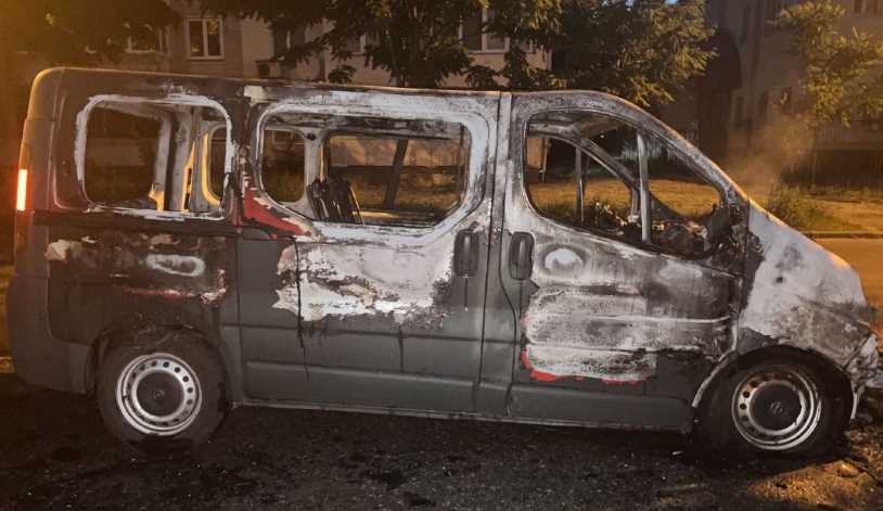 В Киеве двое мужчин поджигали автомобили за деньги