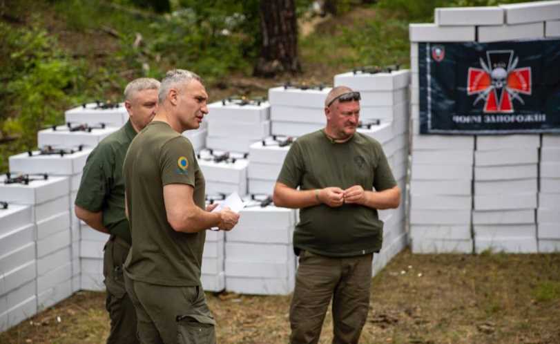 Кличко передав бійцям ЗСУ ще понад 1000 дронів