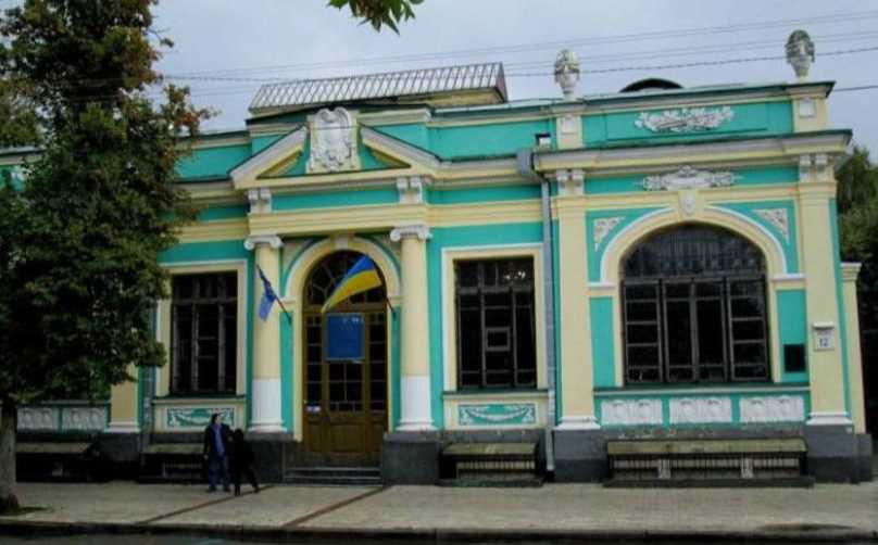 Суд вернул общине Киева особняк Апштейна на Подоле
