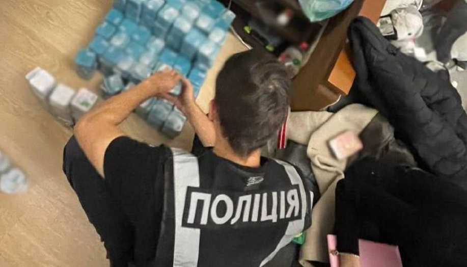 У Києві викрили масштабний канал збуту психотропів під виглядом препаратів для схуднення