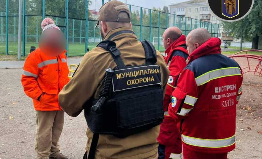 Киянин намагався влаштувати готель у школі, але його забрали санітари