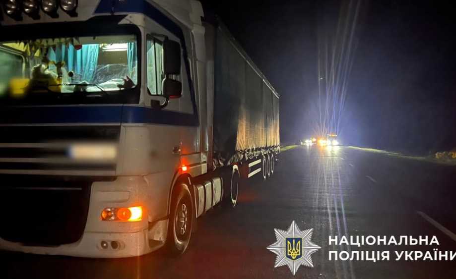 На Обухівщині вантажівка збила пішохода