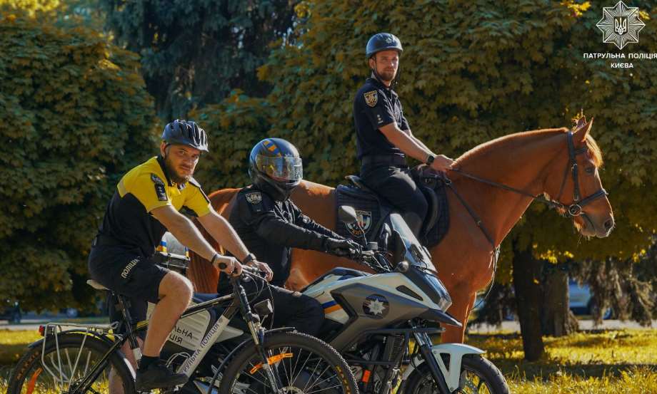 У столиці завершився сезон кавалеристів, мото- та велопатрулів