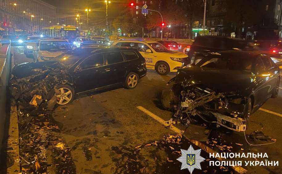 Авария с тремя автомобилями на Крещатике: перед судом предстанет водитель BMW