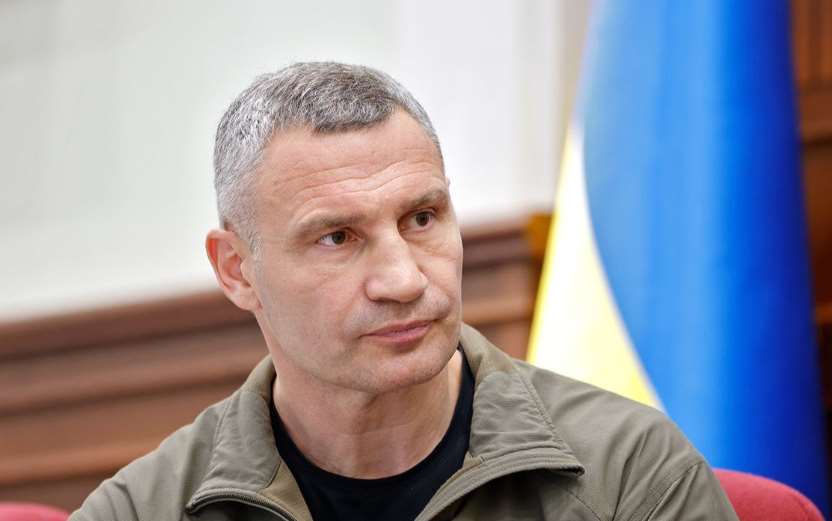 Кличко отреагировал на информацию о смертях среди коммунальщиков от перегрузки