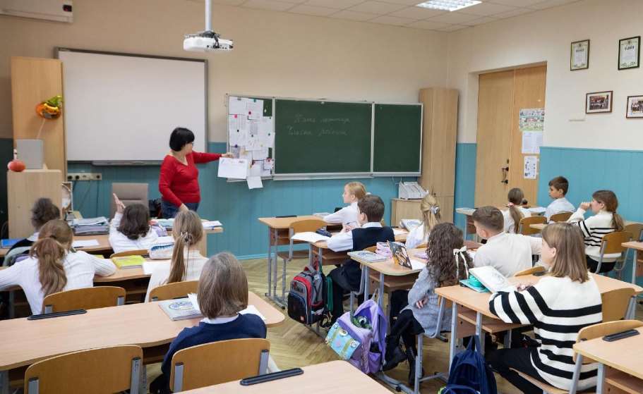 С 2 февраля в столице возобновят обучение в школах