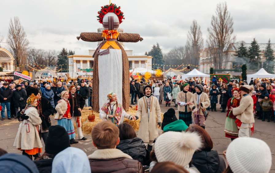 На столичному ВДНГ готуються до святкування Масниці