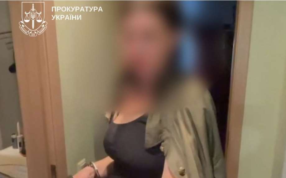 Убила сожителя, пока муж был на фронте: в Киеве женщину отправили за решетку