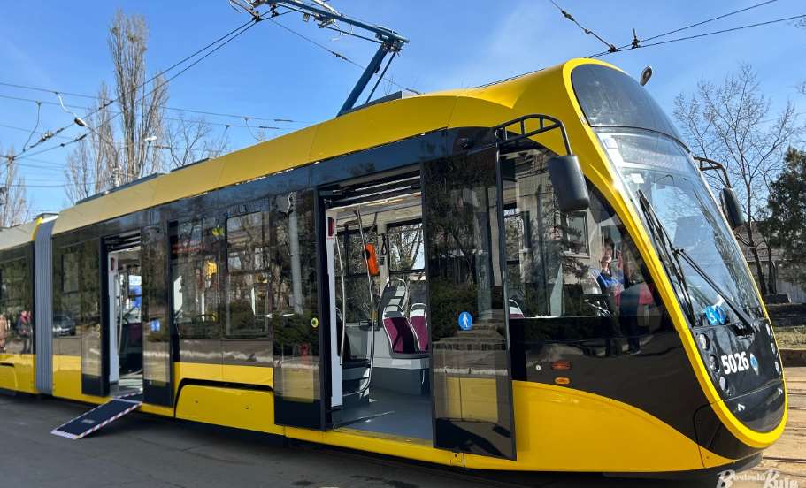 Новые трамваи для левого берега: Киев запускает на маршрут современные вагоны