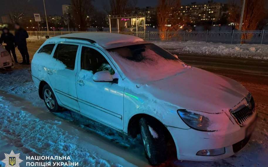 Сів у залишену без нагляду автівку: поліція Києва зловила викрадача