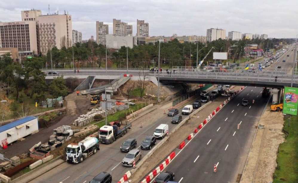 В Киеве на полтора месяца ограничат движение по Броварскому проспекту
