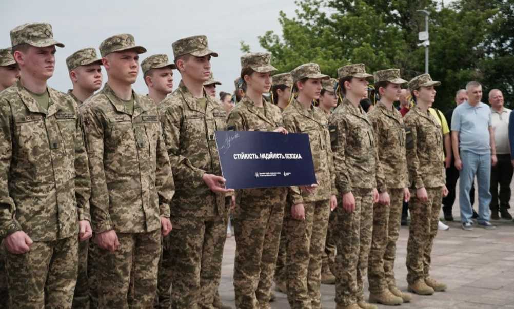 В Киеве установили памятный знак в честь Госспецсвязи
