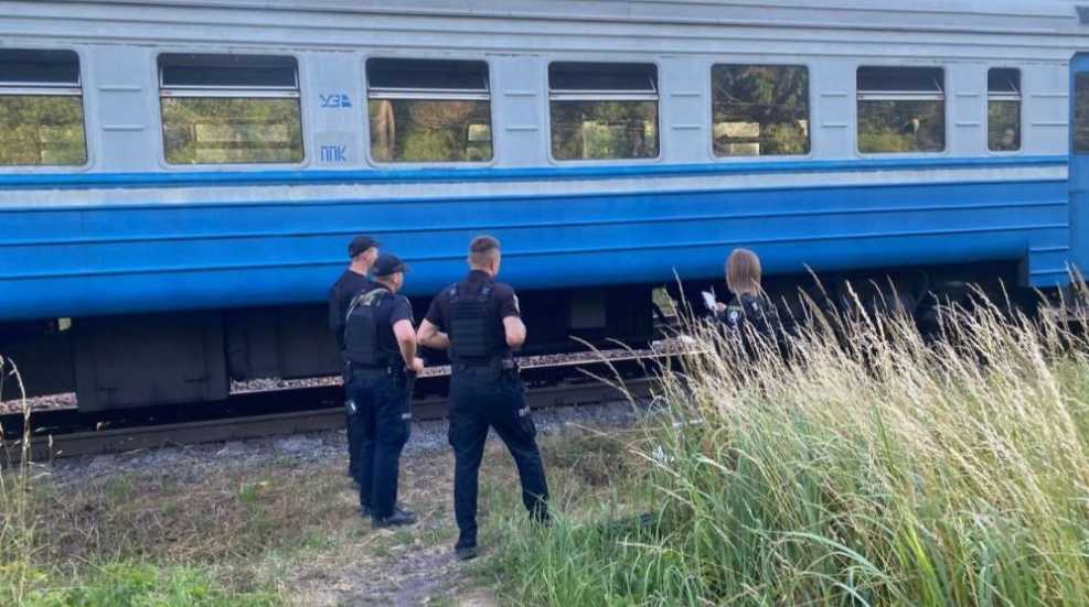 В Киевской области электричка насмерть сбила велосипедиста