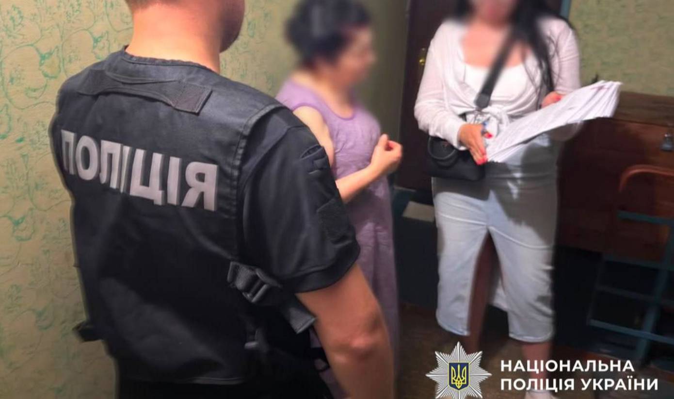 Столичные полицейские разоблачили мошенников, которые переоформляли на себя чужие квартиры