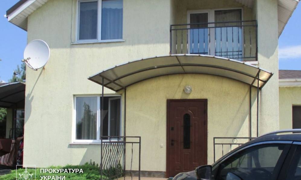У Києві ексзаступника Київського СІЗО судитимуть, бо «забув» про будинок та земельну ділянку