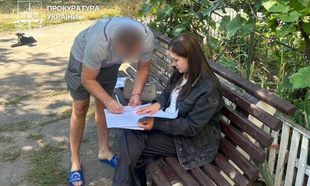 В Киеве мужчина по поддельным документам присвоил коммунальную баню и продал её