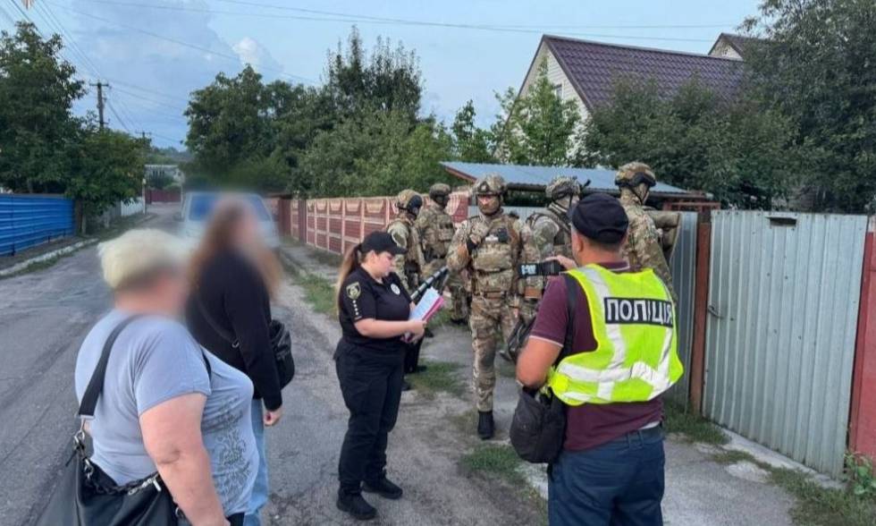 В Вышгородском районе мужчина обстрелял двух человек из машины