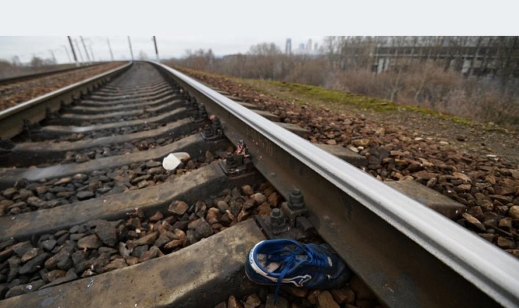 В Киеве подросток погиб под колесами поезда