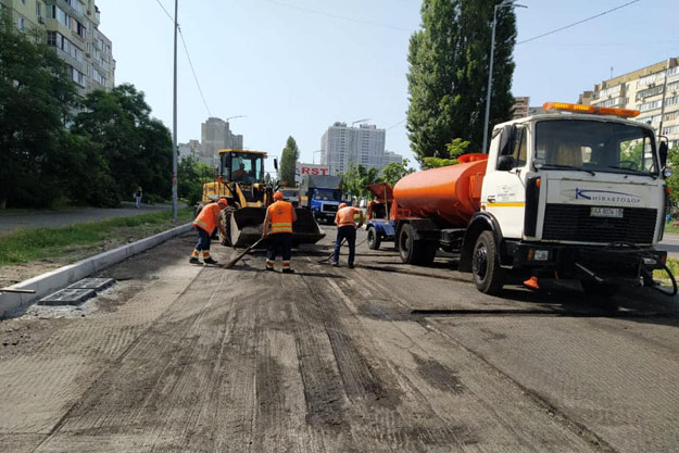 В Киеве ремонтируют 40 улиц и мостов