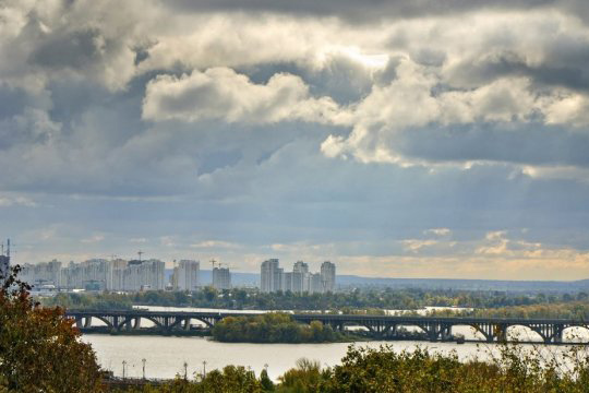 В Киеве - облачно. Во второй половине дня ожидается мелкий дождь