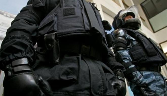 На Борщаговке полиция штурмовала квартиру с малолетними заложниками