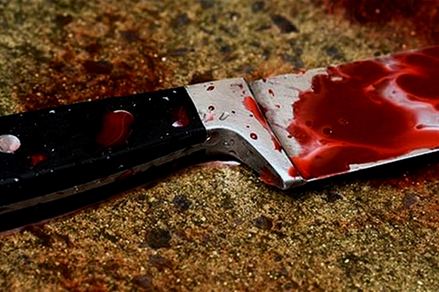 На Борщаговке посреди улицы нашли мужчину в луже крови